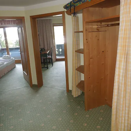 Bergresort Seefeld Отель Зеефельд в Тироле