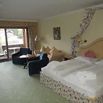 호텔 Bergresort Seefeld 4*